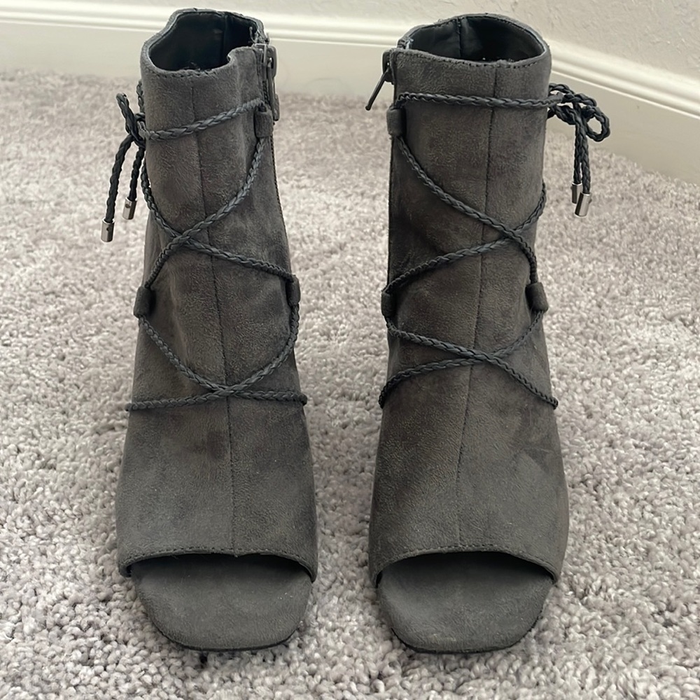 Rialto - Woman’s Gray High Heeled Opened Toe Boots